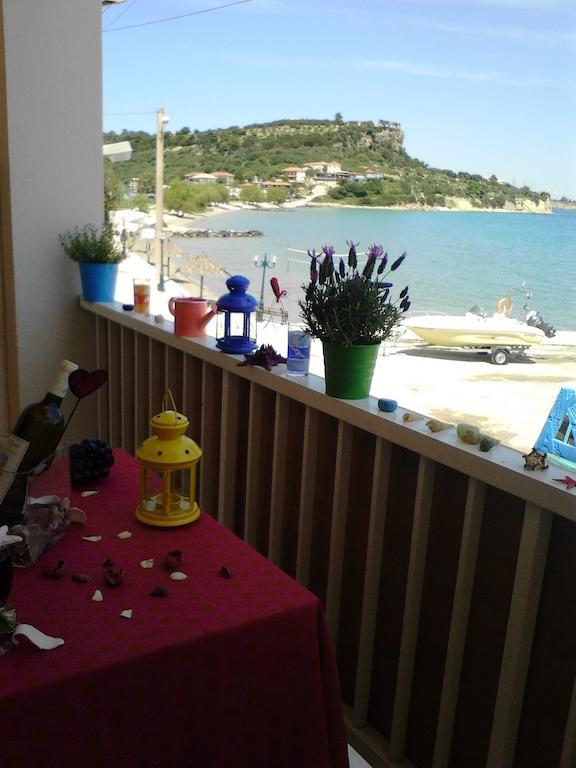 Ocean Breeze Appartement Keri Buitenkant foto